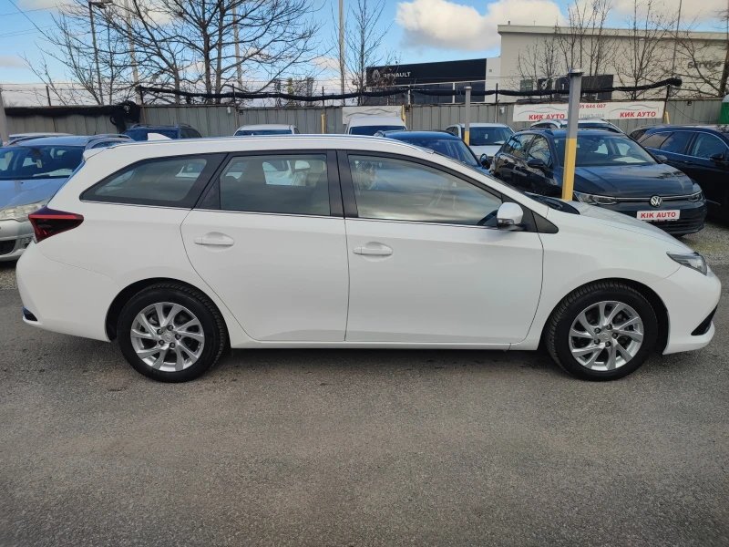 Toyota Auris 1.6D-112ks-6sk-KAMEРА, снимка 5 - Автомобили и джипове - 52934190