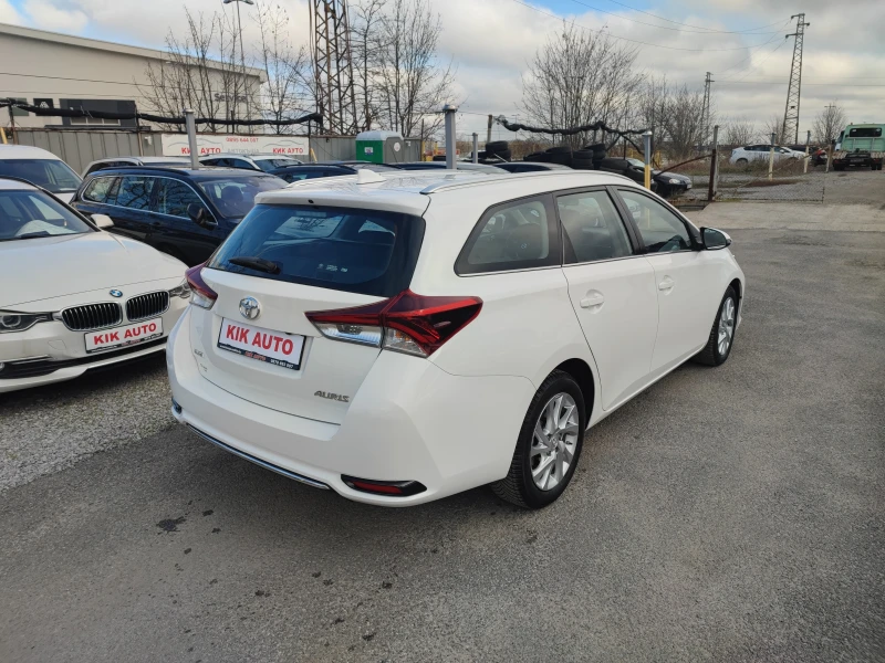 Toyota Auris 1.6D-112ks-6sk-KAMEРА, снимка 6 - Автомобили и джипове - 52934190
