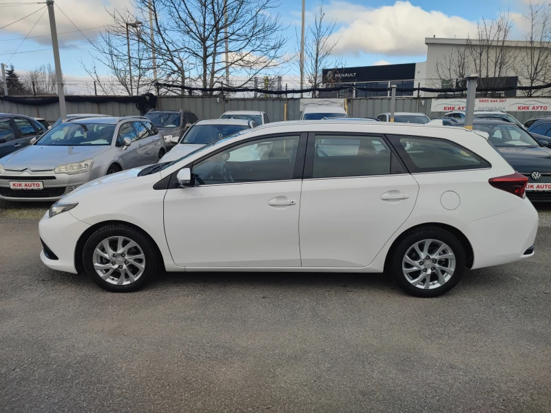 Toyota Auris 1.6D-112ks-6sk-KAMEРА, снимка 4 - Автомобили и джипове - 52934190