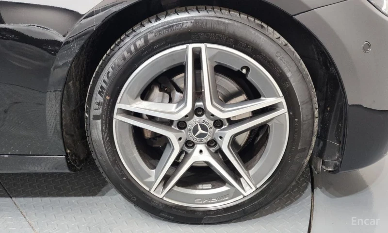 Mercedes-Benz E 250, снимка 5 - Автомобили и джипове - 53247926