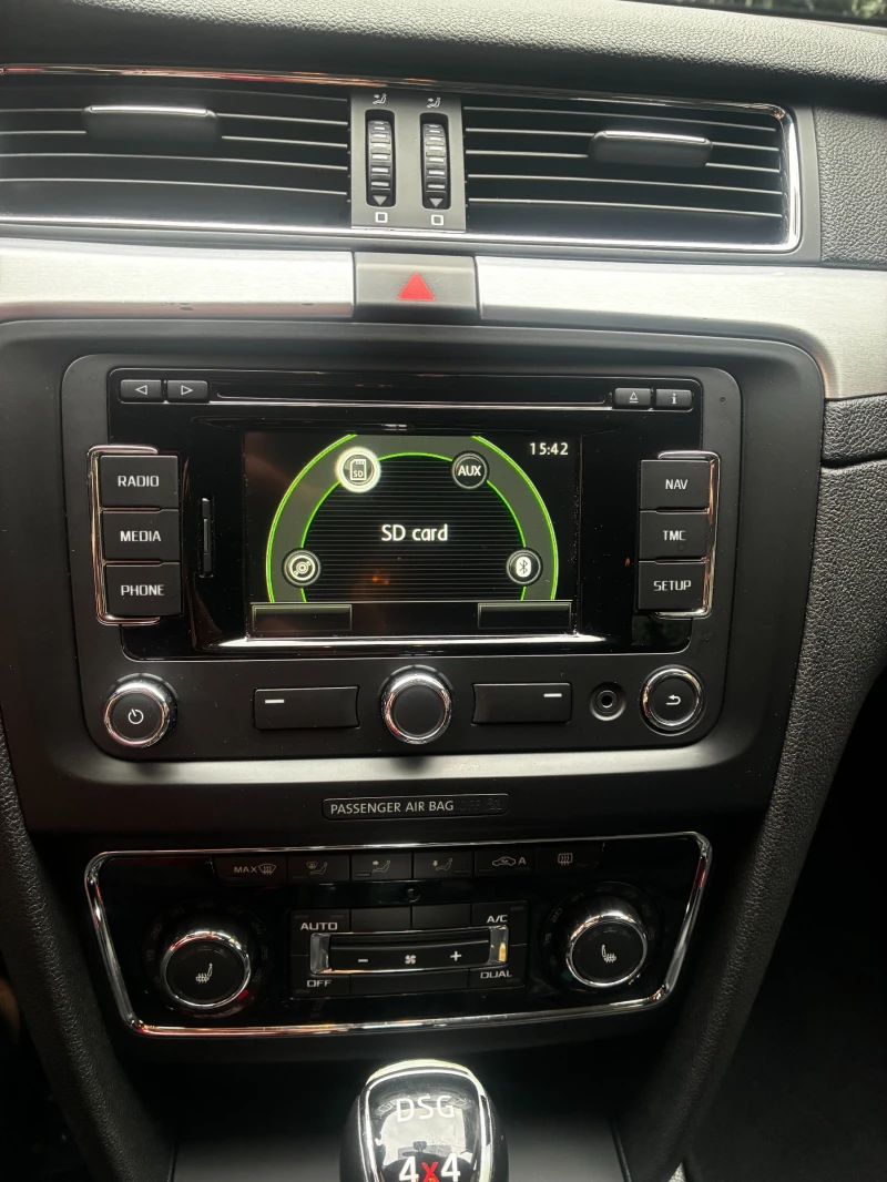 Skoda Superb 2015г, 4x4, 170hp, DSG, снимка 15 - Автомобили и джипове - 53511620