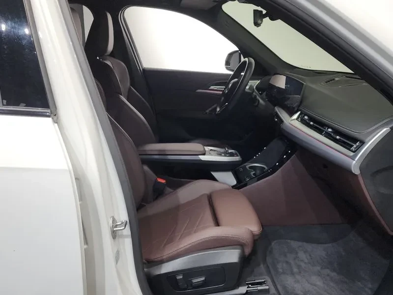 BMW iX1 (U11) xDrive 30 M Sports | Mobile.bg � ����������� 11