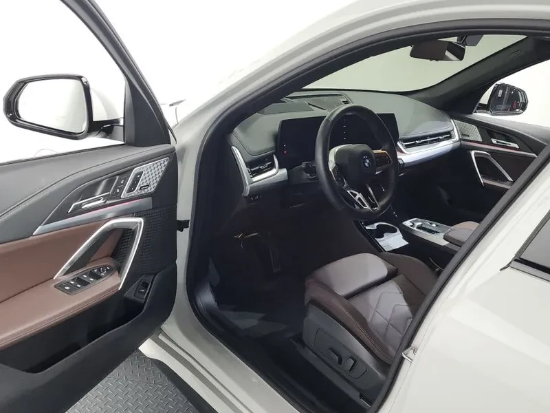 BMW iX1 (U11) xDrive 30 M Sports | Mobile.bg � ����������� 10