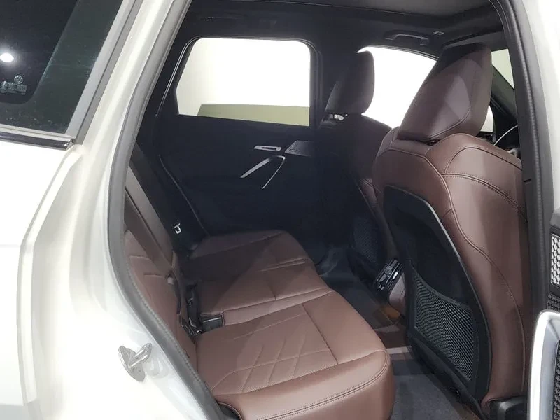 BMW iX1 (U11) xDrive 30 M Sports | Mobile.bg � ����������� 12