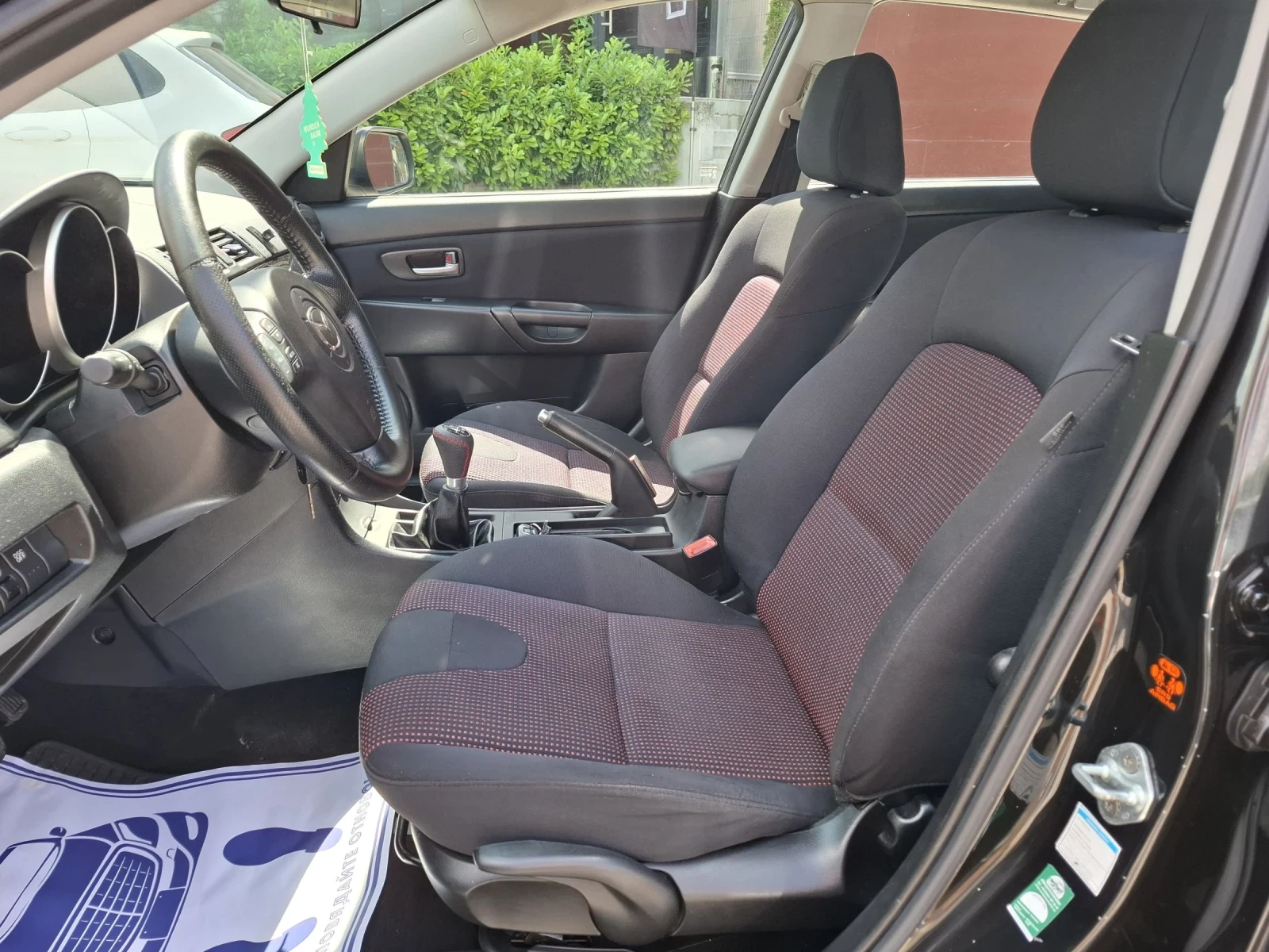 Mazda 3 1.6i-105 к.с.ОТЛИЧНА ! КЛИМАТРОНИК! - изображение 9