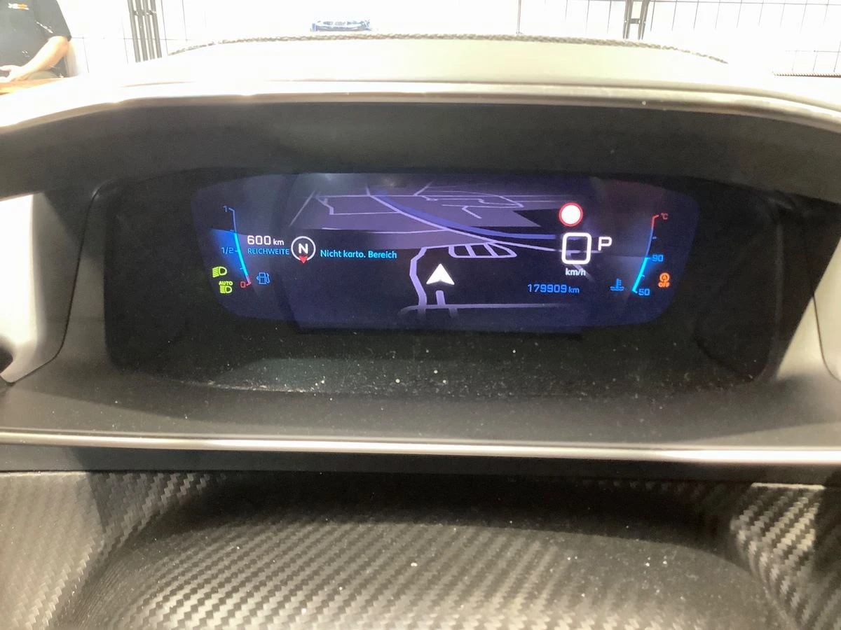 Peugeot 2008 1.5 GT LINE* * PANORAMA* * 3D TABLO* * KAMERA* *  - изображение 4