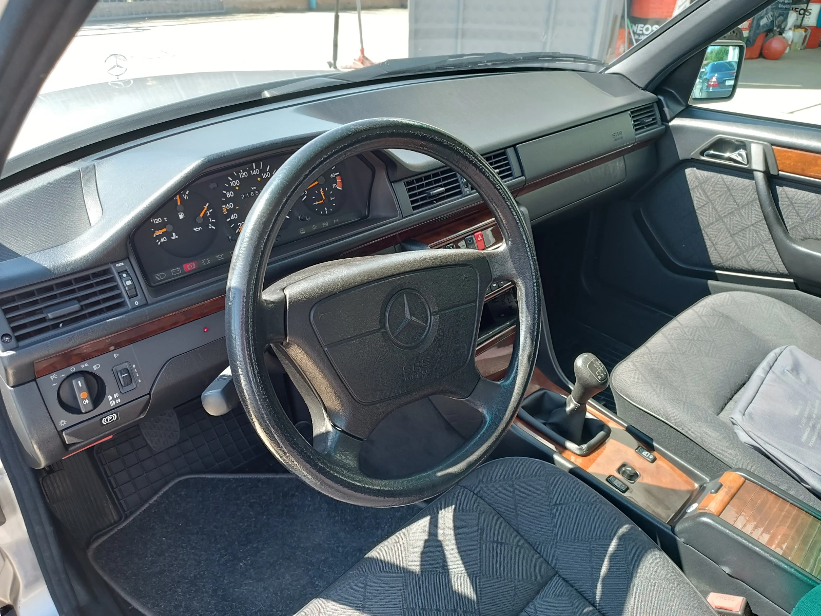 Mercedes-Benz E 200 2.0i  ! | Mobile.bg   15