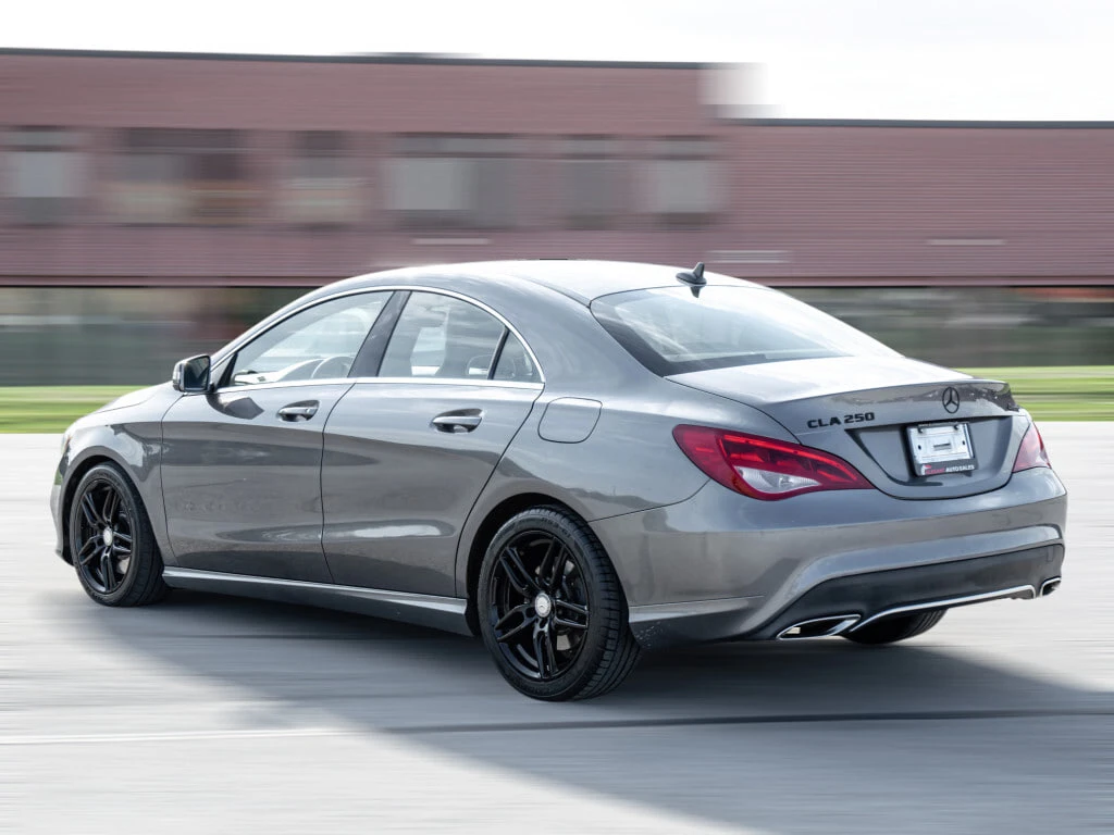 Mercedes-Benz CLA 250 * АВТО КРЕДИТ* ЦЕНА ДО БГ * СЕРВИЗНА ИСТОРИЯ *  - изображение 4