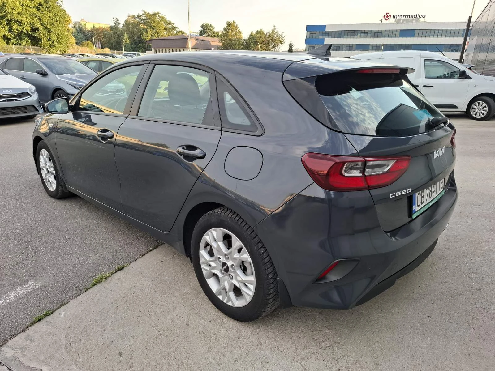 Kia Ceed 1.0 ТУРБО ГАРАНЦИЯ - изображение 6