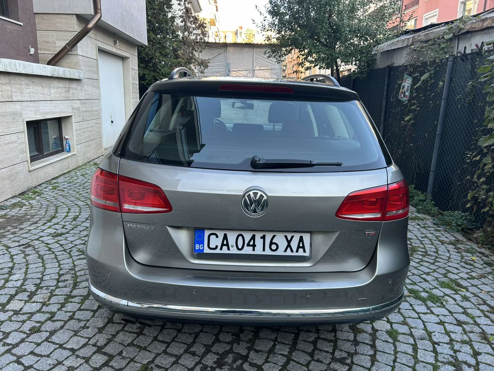 VW Passat B7 - изображение 5