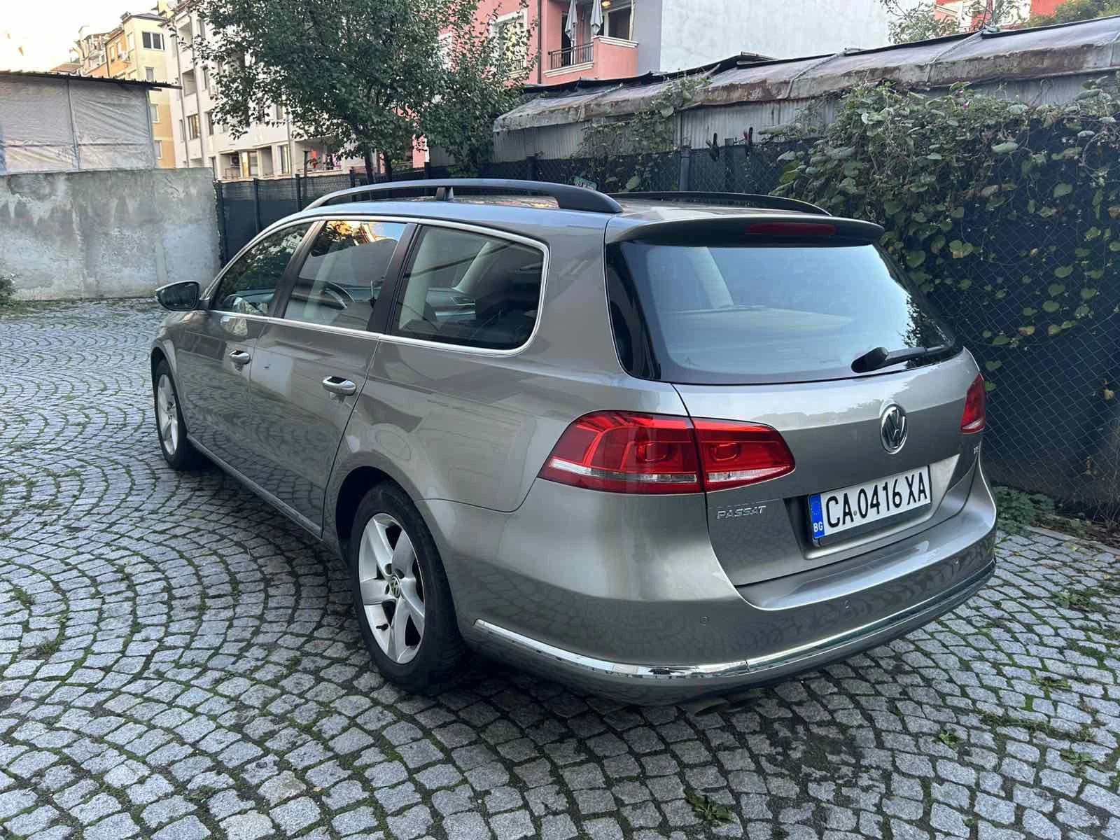 VW Passat B7 - изображение 4