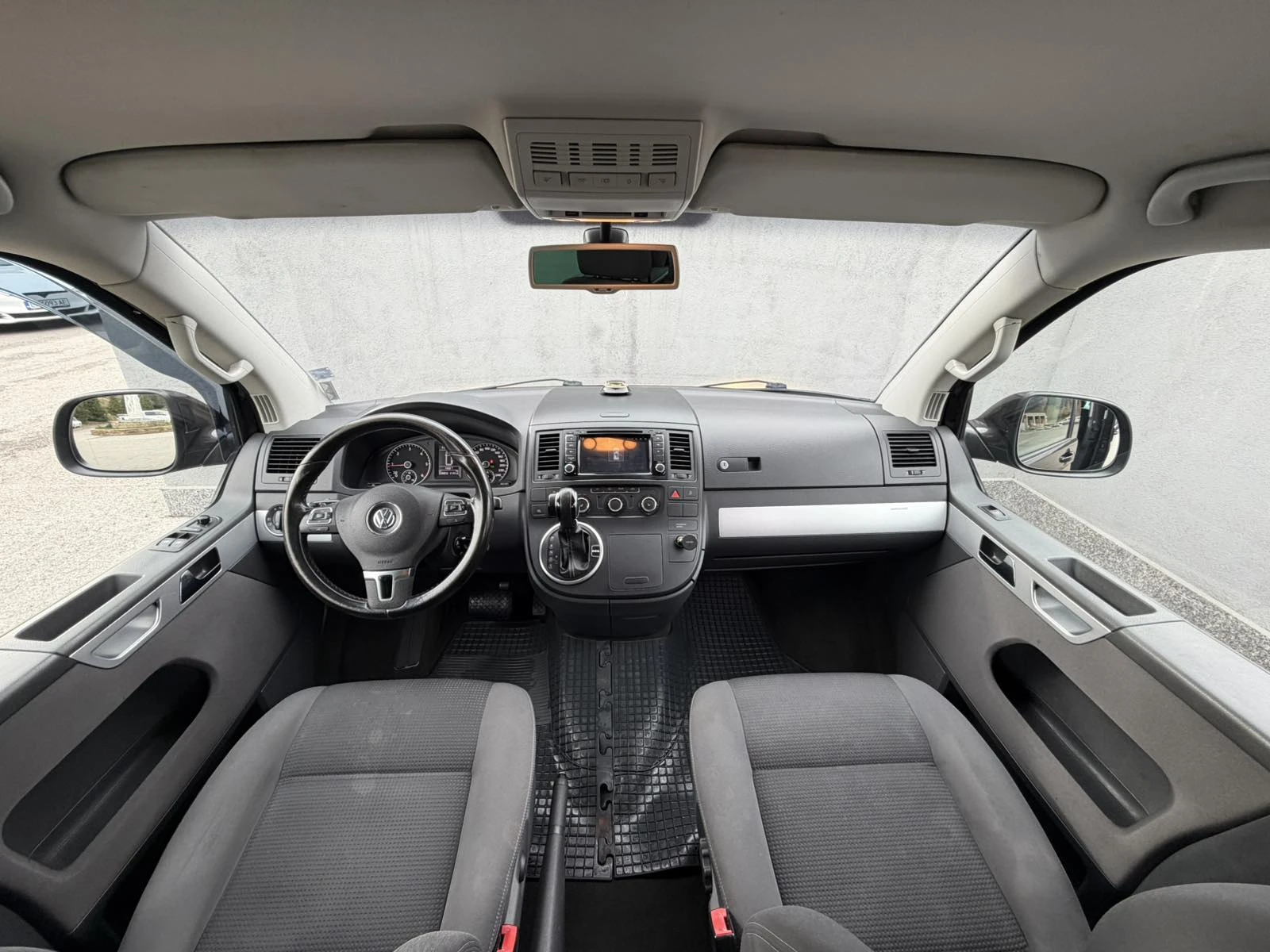 VW Multivan 2.0 TDI DSG - изображение 10