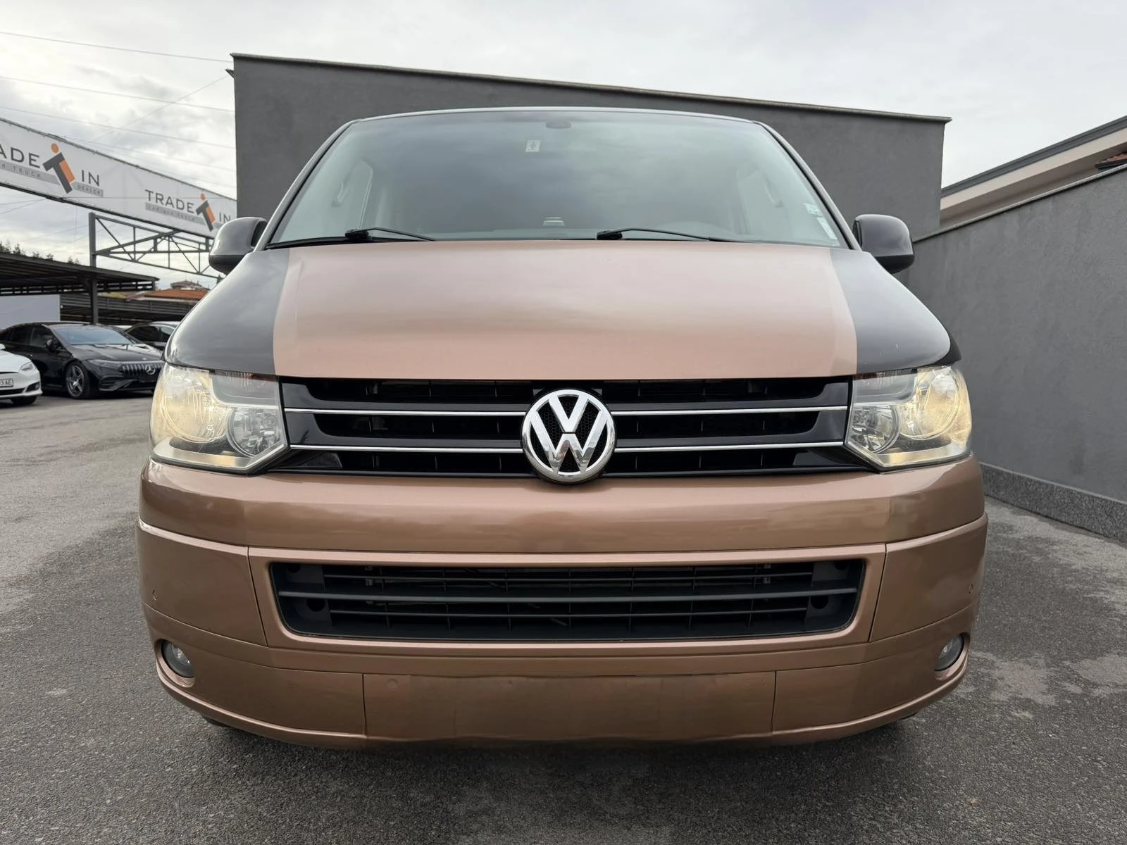 VW Multivan 2.0 TDI DSG - изображение 2