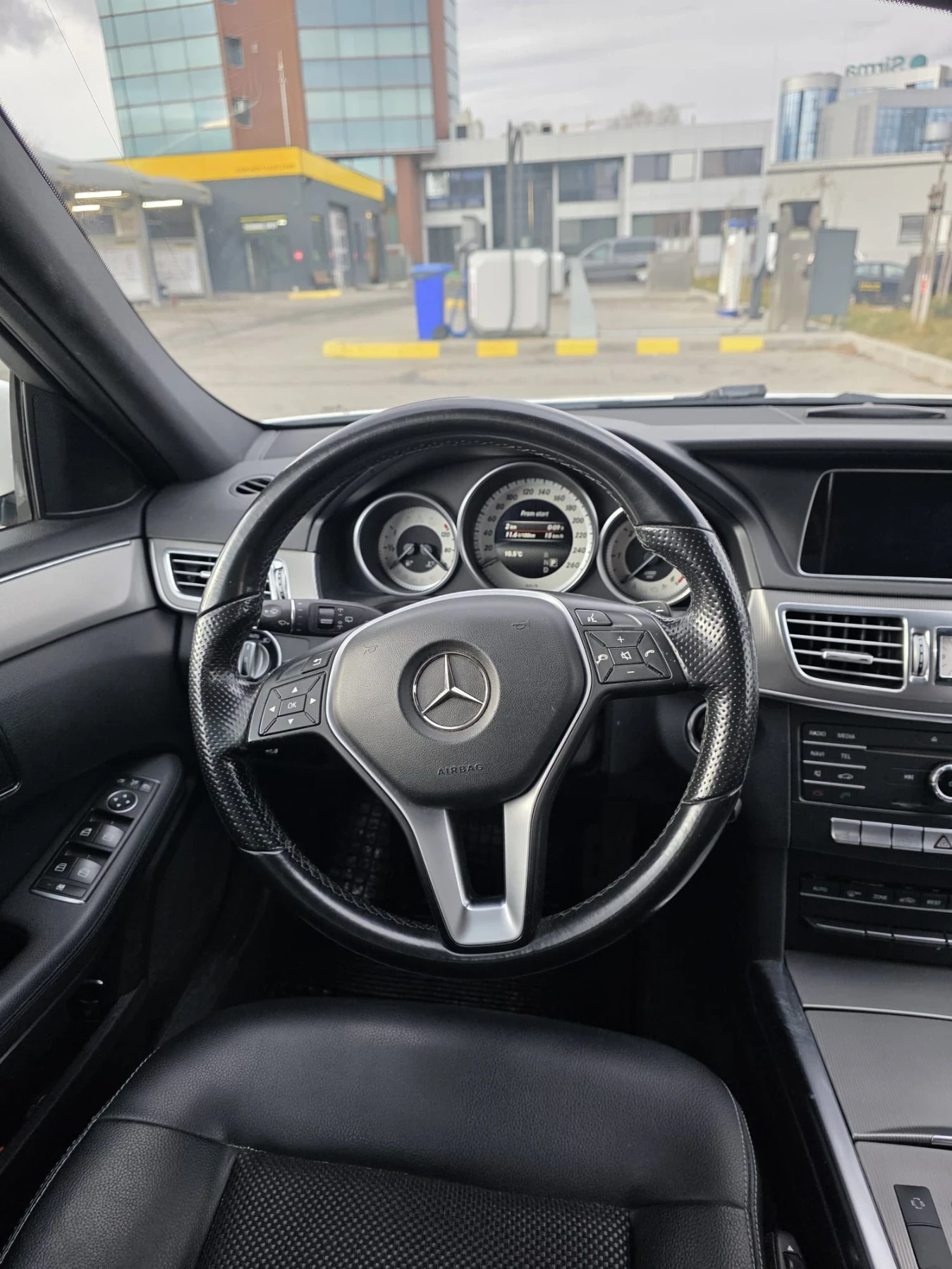 Mercedes-Benz E 250 9G-TRONIC/DISTRONIC PLUS/ FULL LED | Mobile.bg � ����������� 11