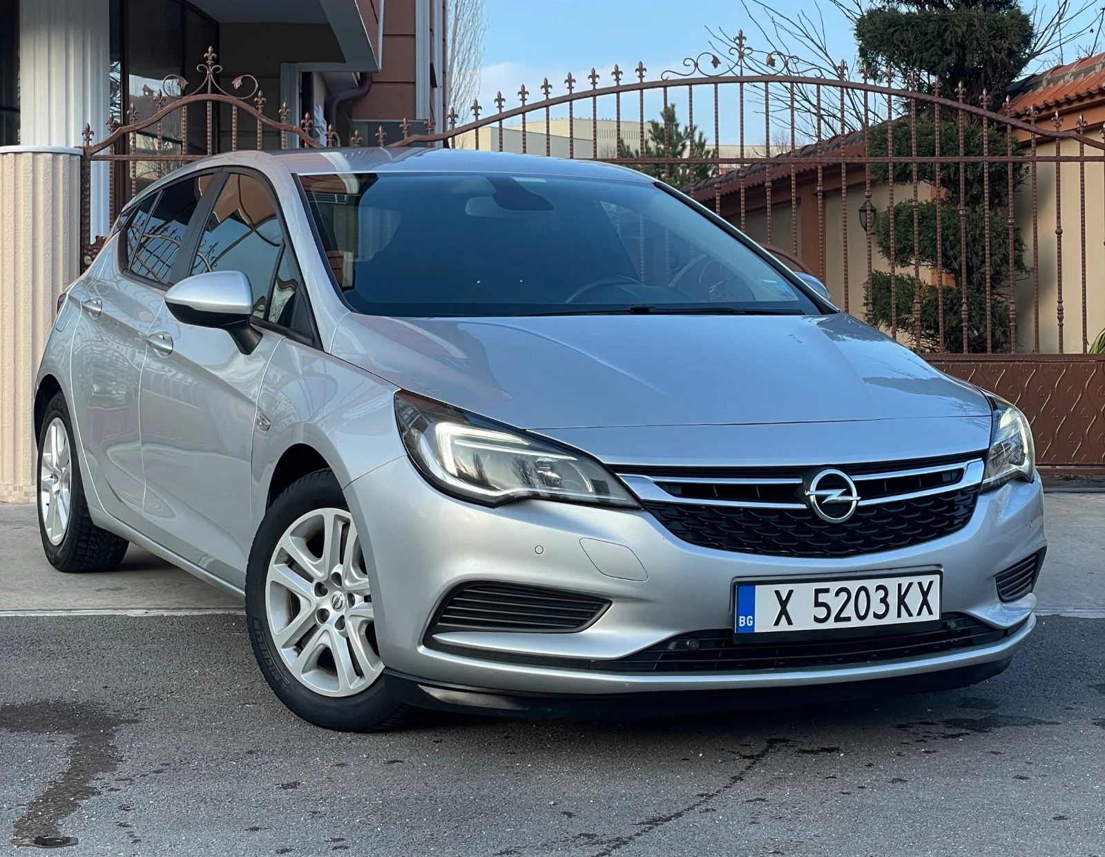 Opel Astra 1.6 CDТI  116 КС - изображение 2