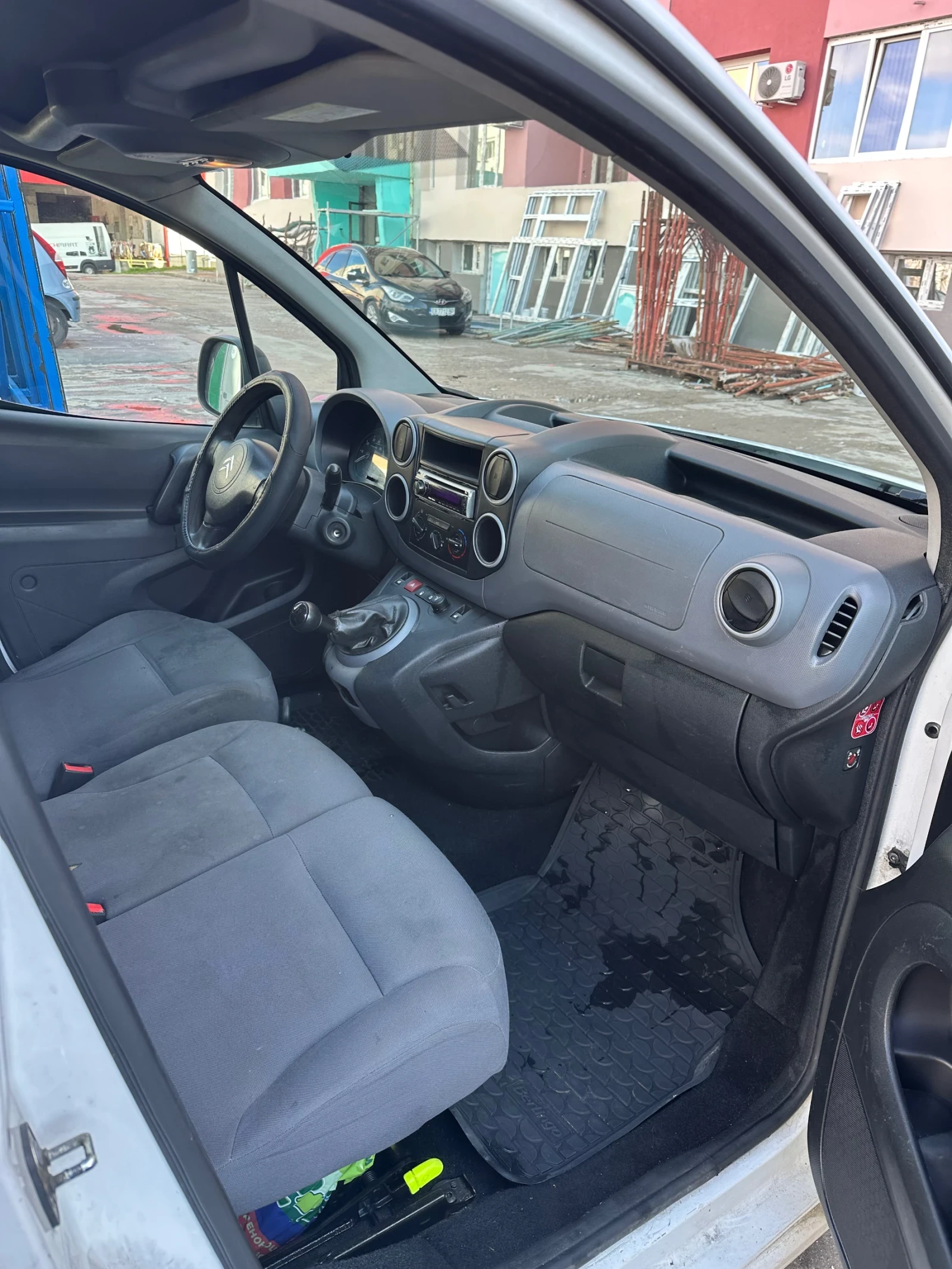 Citroen Berlingo Maxi, снимка 7 - Автомобили и джипове - 54174367