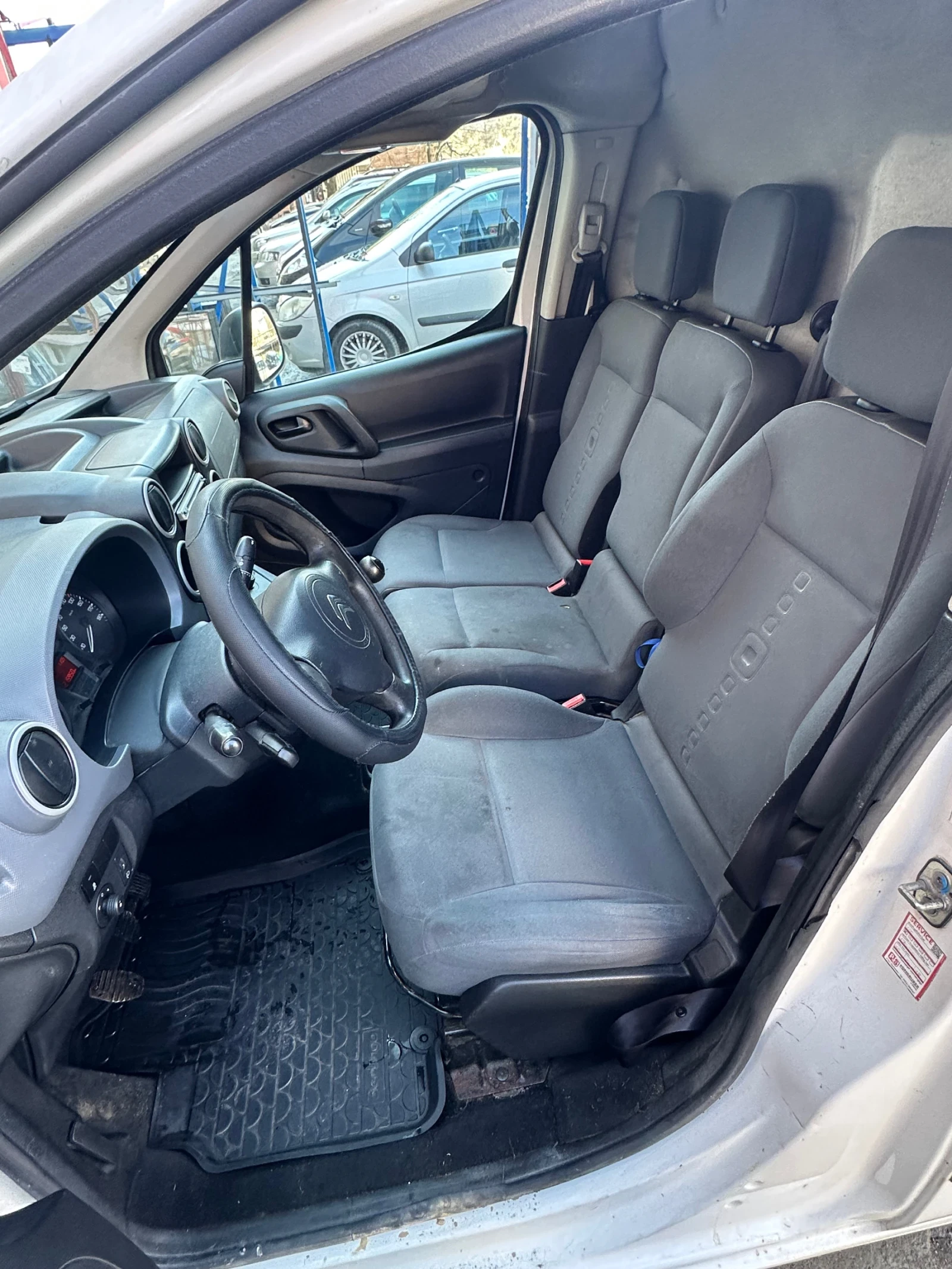 Citroen Berlingo Maxi, снимка 10 - Автомобили и джипове - 54174367