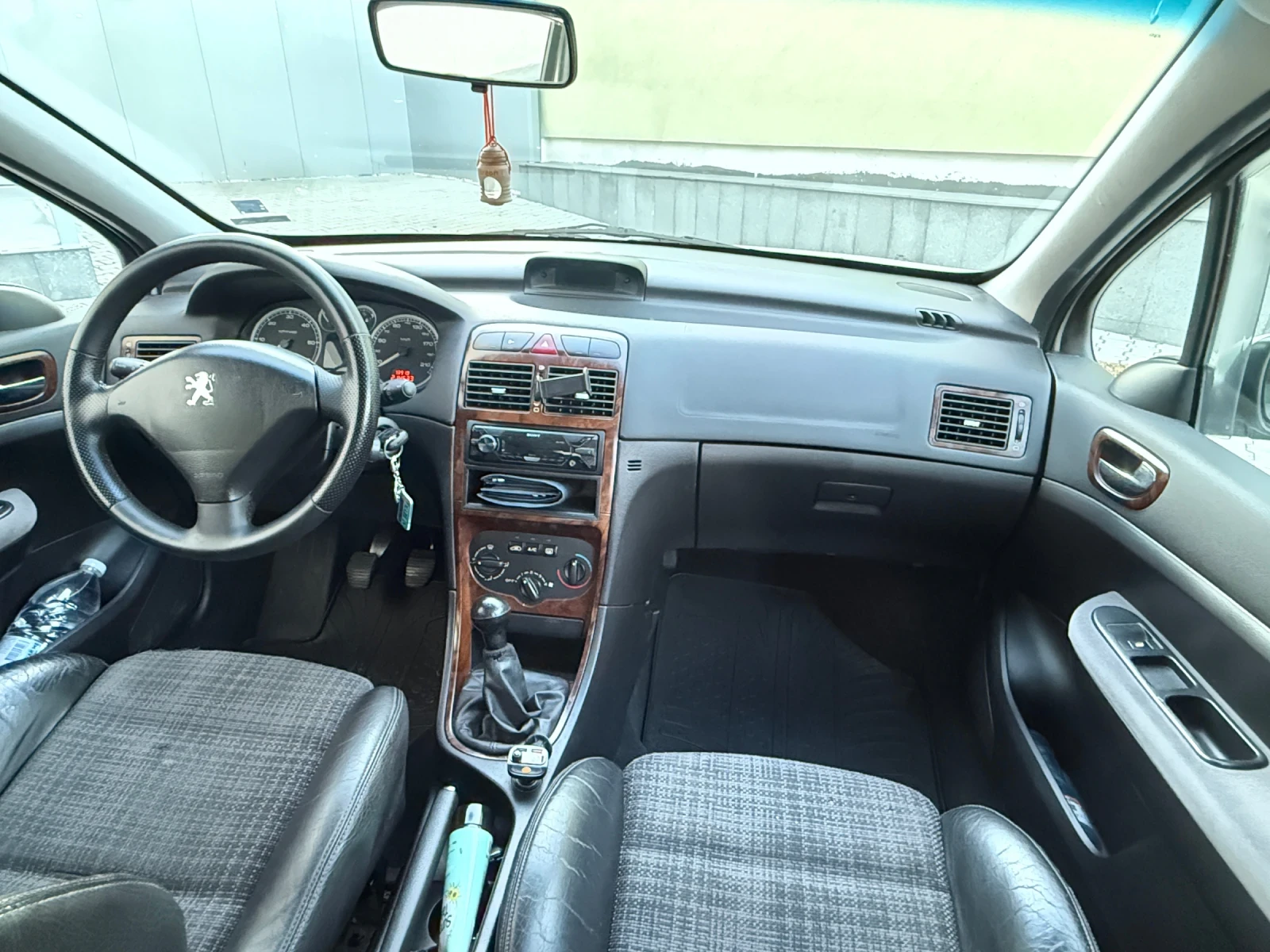 Peugeot 307 2.0 HDI 90к.с КЛИМАТИК* , снимка 11 - Автомобили и джипове - 54639437