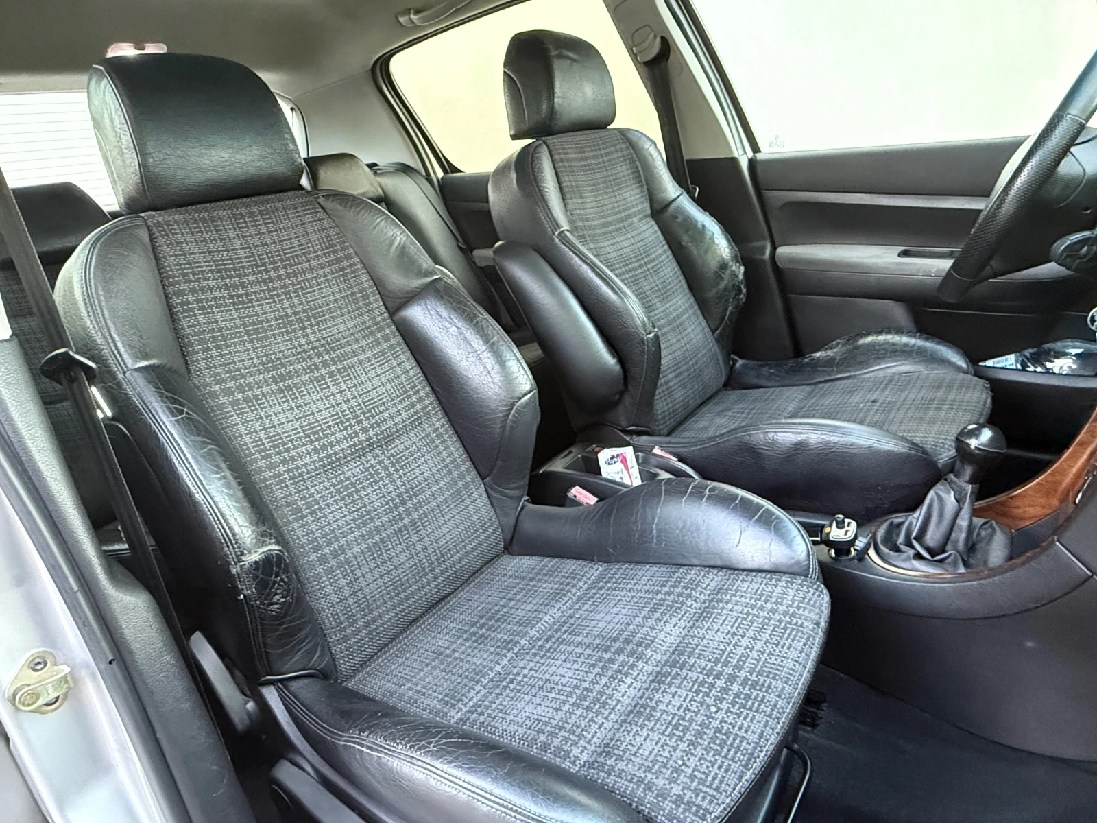 Peugeot 307 2.0 HDI 90к.с КЛИМАТИК* , снимка 12 - Автомобили и джипове - 54639437
