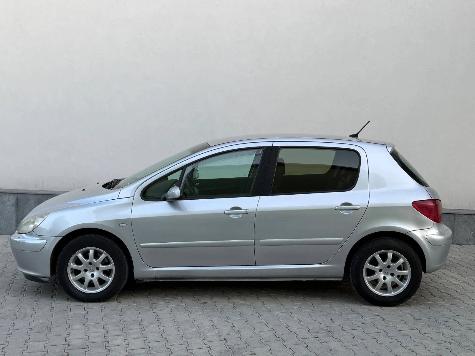 Peugeot 307 2.0 HDI 90к.с КЛИМАТИК* , снимка 5 - Автомобили и джипове - 54639437