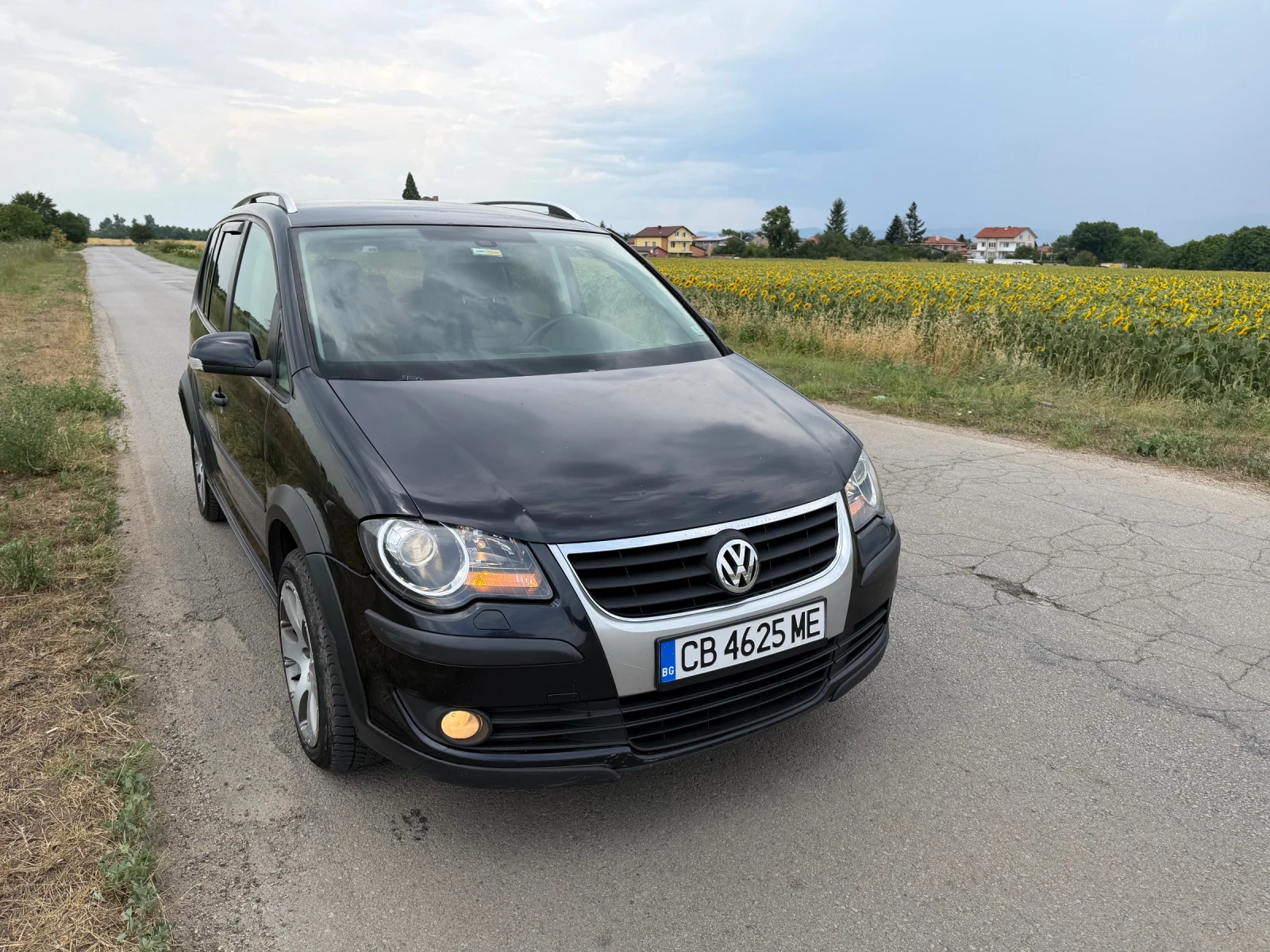 VW Touran Cross Touran 2.0TDI Automatic , снимка 5 - Автомобили и джипове - 55318626