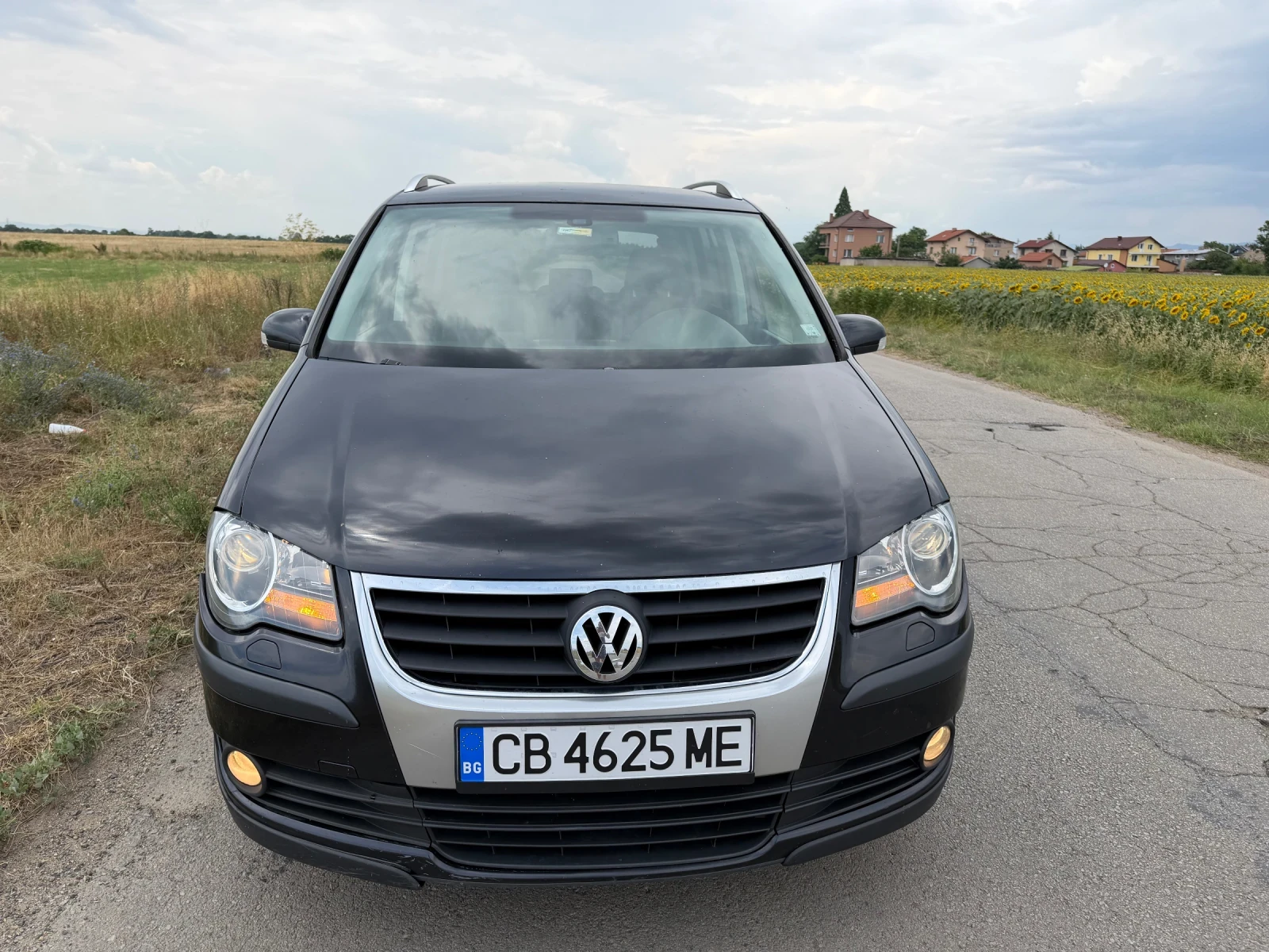 VW Touran Cross Touran 2.0TDI Automatic , снимка 6 - Автомобили и джипове - 55318626