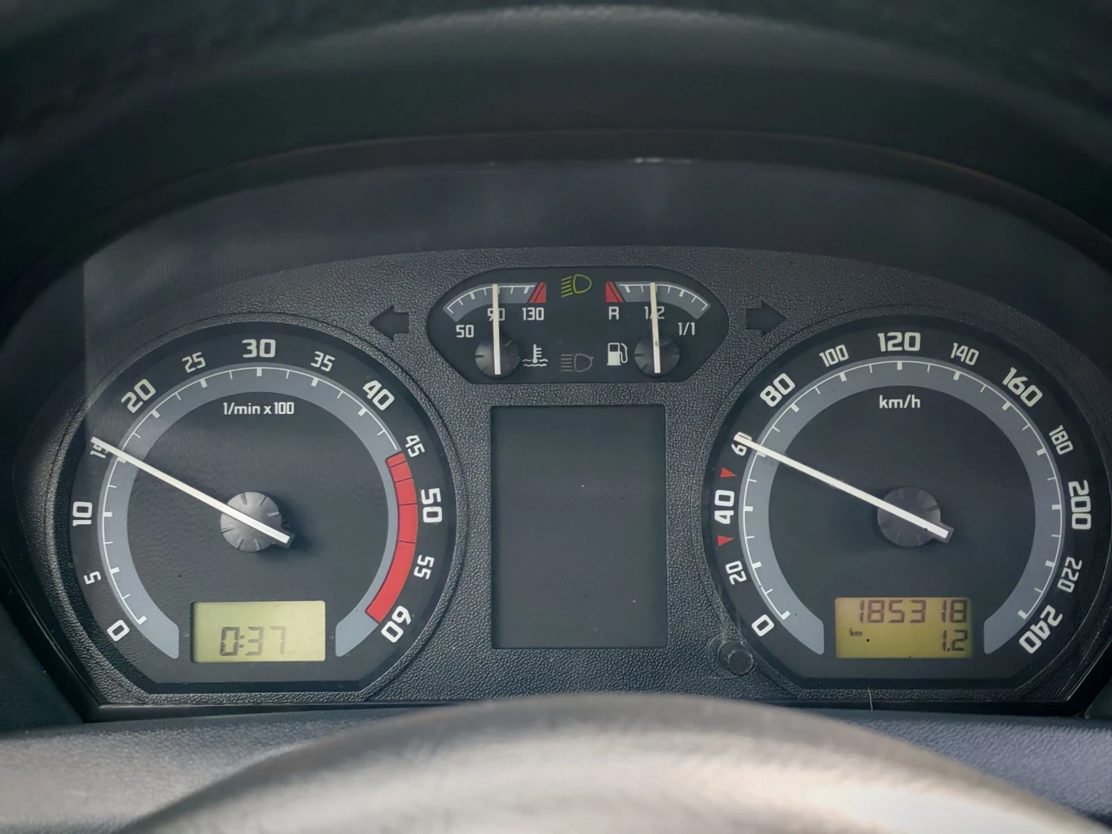 Skoda Fabia 1.9TDI(101)* FACELIFT* КЛИМАТИК* НОВ ВНОС * , снимка 15 - Автомобили и джипове - 55381246