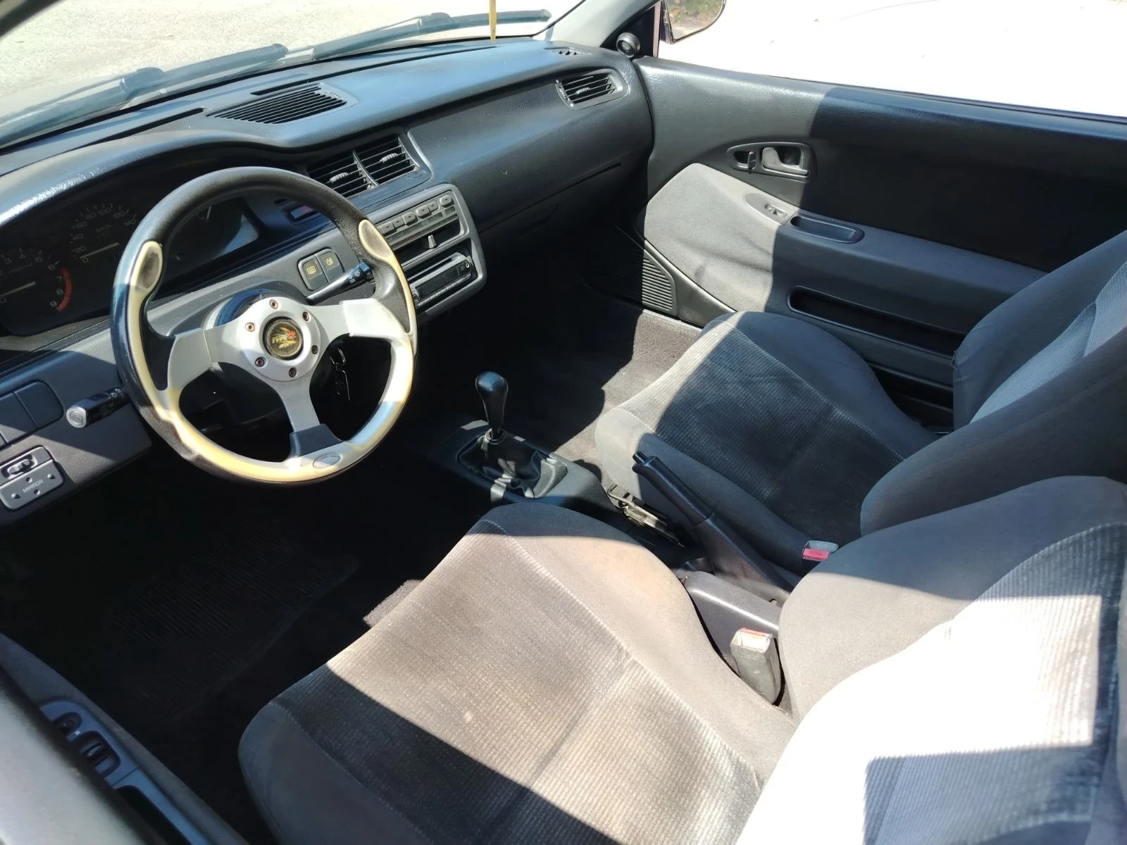 Honda Civic 1.5 101 coupe, снимка 11 - Автомобили и джипове - 55804950
