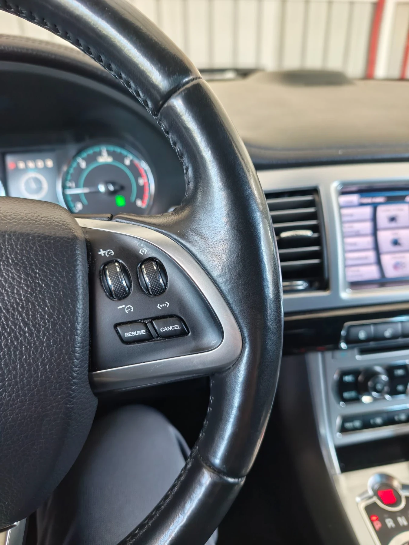 Jaguar Xf, снимка 6 - Автомобили и джипове - 56071907