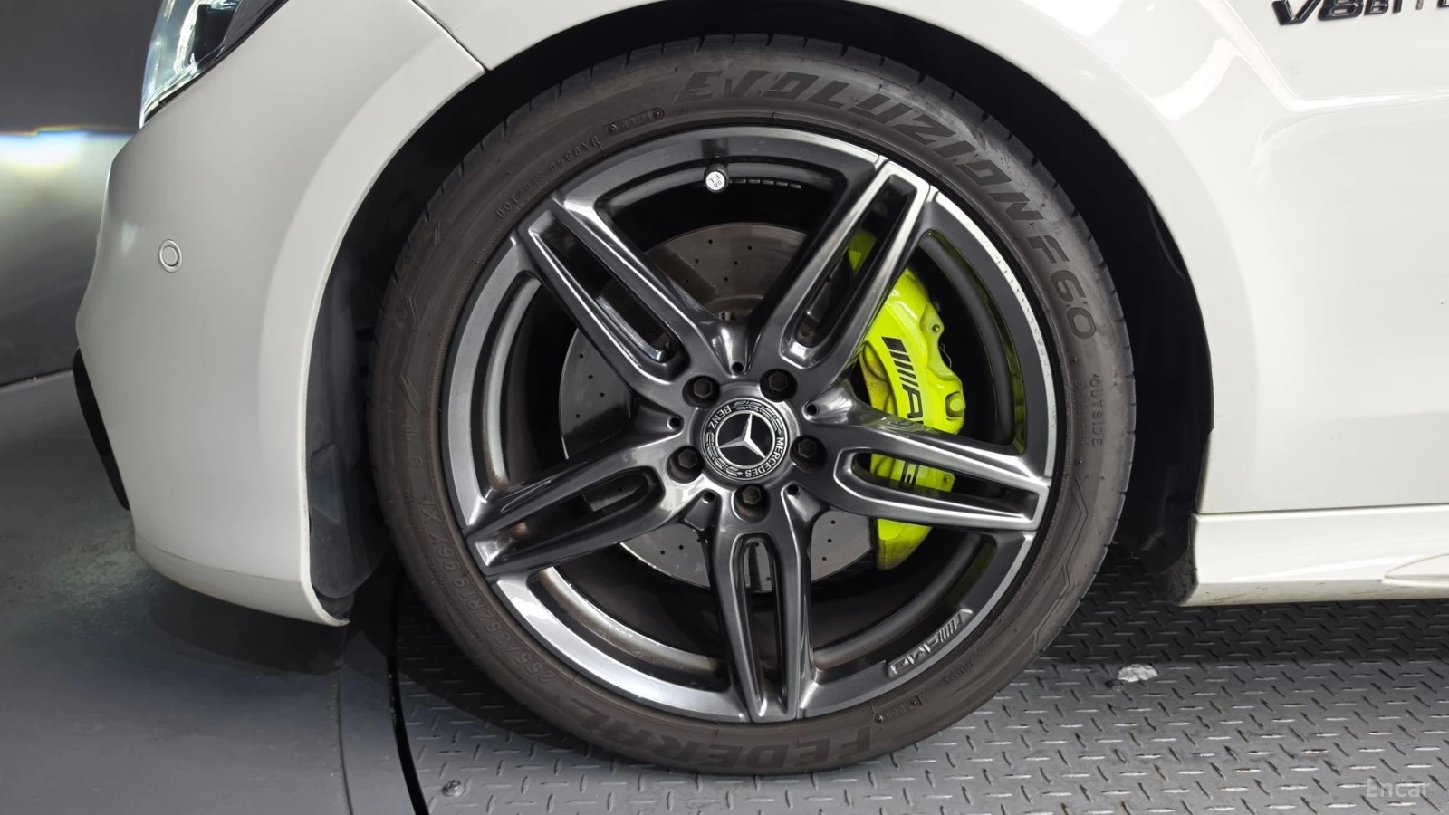 Mercedes-Benz E 63 AMG RETROFIT* HARMAN* CARBON* �����* ������ ���� | Mobile.bg � ����������� 5