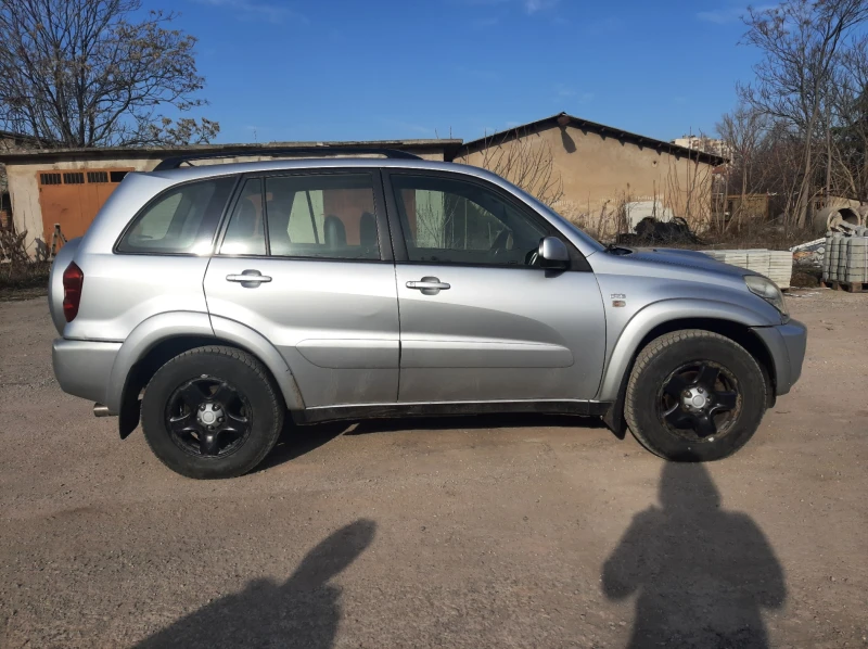 Toyota Rav4 2.0 D4D 4x4, снимка 5 - Автомобили и джипове - 49286400