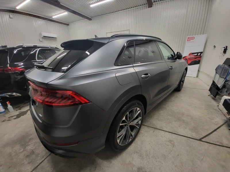 Audi Q8 55 TFSi Double S-Line Grey Matt, снимка 8 - Автомобили и джипове - 49801977