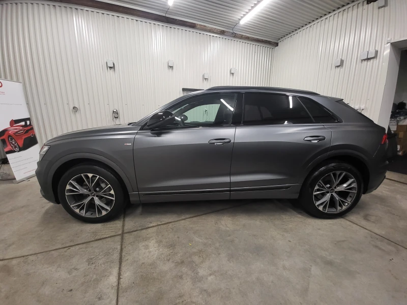 Audi Q8 55 TFSi Double S-Line Grey Matt, снимка 5 - Автомобили и джипове - 49801977