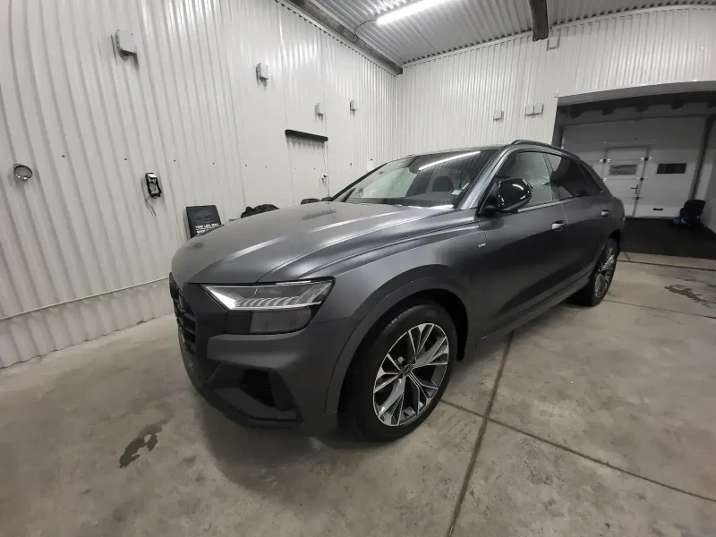 Audi Q8 55 TFSi Double S-Line Grey Matt, снимка 3 - Автомобили и джипове - 49801977