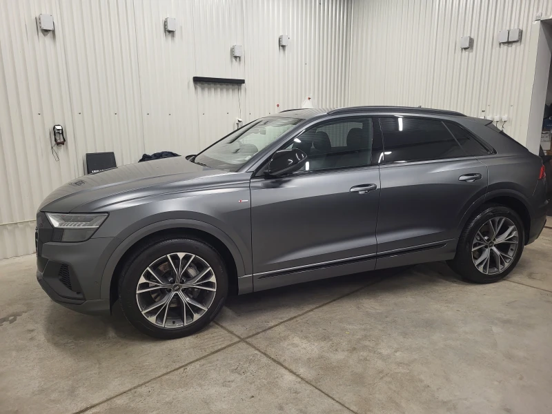 Audi Q8 55 TFSi Double S-Line Grey Matt, снимка 2 - Автомобили и джипове - 49801977