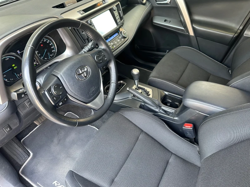 Toyota Rav4 59 000 km. , Hybrid , automatic, снимка 15 - Автомобили и джипове - 51989764