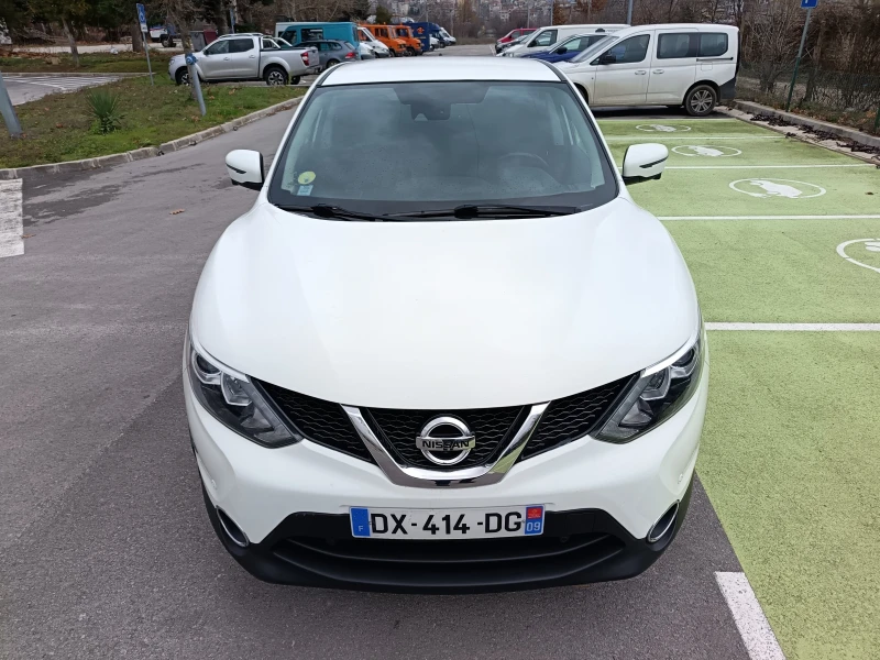 Nissan Qashqai 1.6 dCi N-Connecta 4x4 ЕДИНСТВЕН СОБСТВЕНИК, снимка 8 - Автомобили и джипове - 52931770