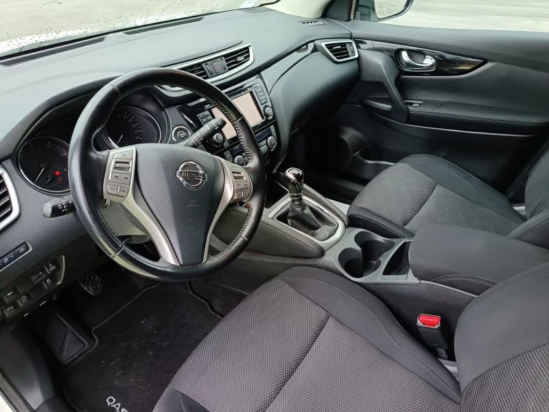 Nissan Qashqai 1.6 dCi N-Connecta 4x4 ЕДИНСТВЕН СОБСТВЕНИК, снимка 9 - Автомобили и джипове - 52931770