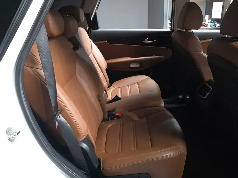Kia Sorento 2.0 Master, снимка 9 - Автомобили и джипове - 56503814