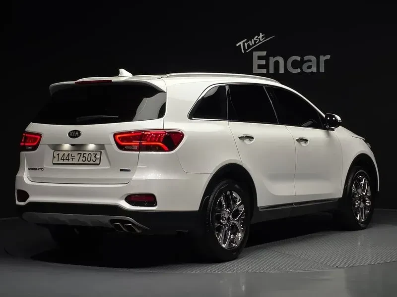 Kia Sorento 2.0 Master, снимка 2 - Автомобили и джипове - 56503814