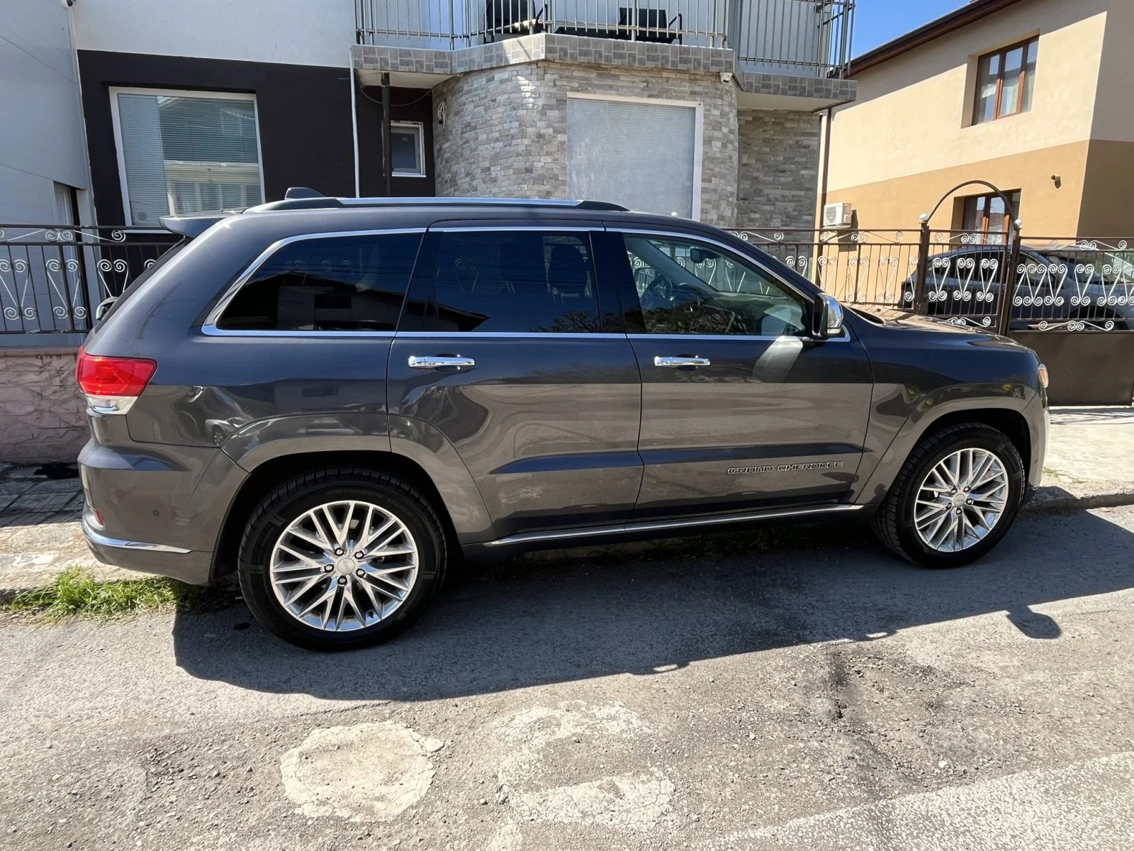 Jeep Grand cherokee 3.6 8ZF summit - изображение 3