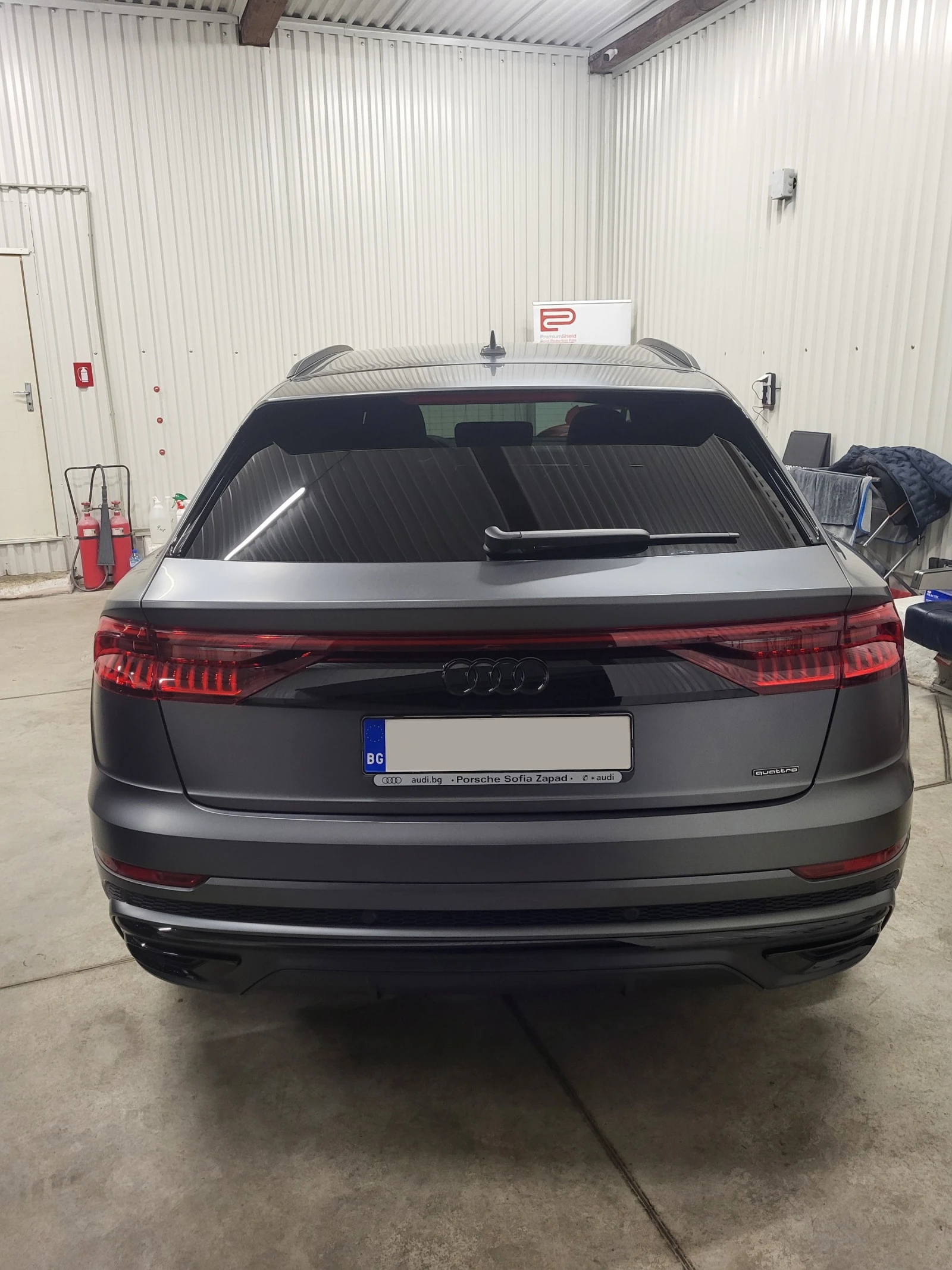 Audi Q8 55 TFSi Double S-Line Grey Matt - изображение 6