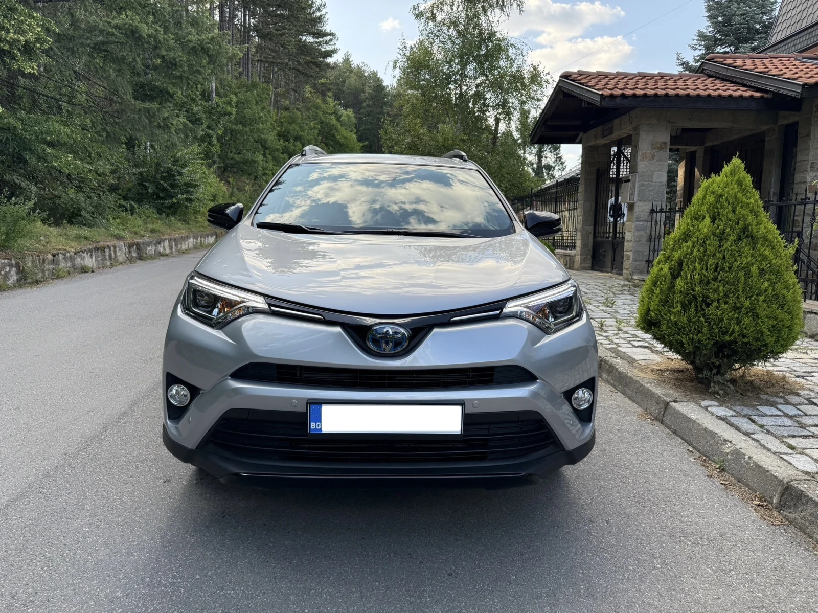 Toyota Rav4 56 000 km. , Hybrid , automatic - изображение 2