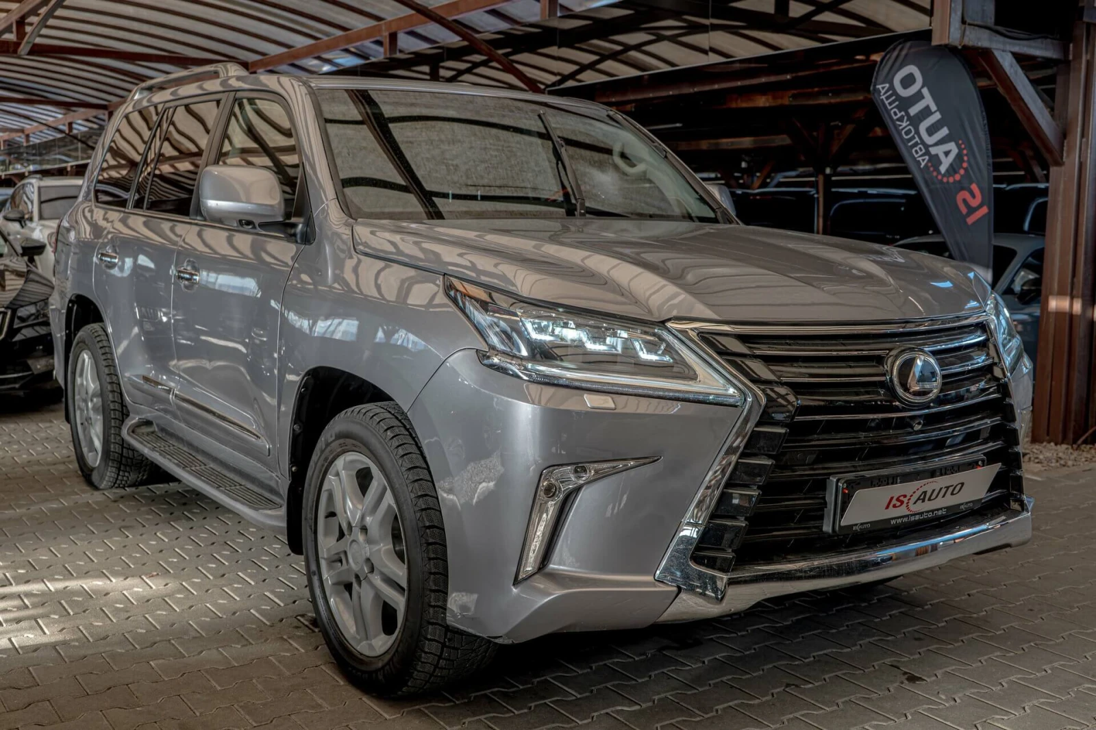 Lexus LX 570 5.7/4X4/Камера 360/Обдухване/FaceLift - изображение 2