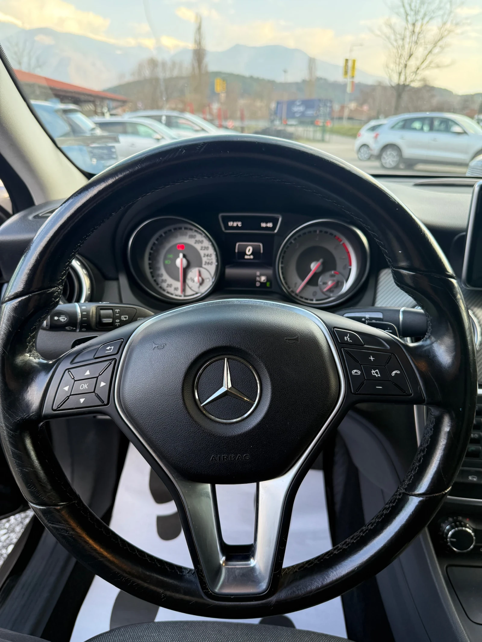 Mercedes-Benz GLA 220 4x4, Автомат, Обслужен, Нови гуми, Лизинг, снимка 9 - Автомобили и джипове - 53864270