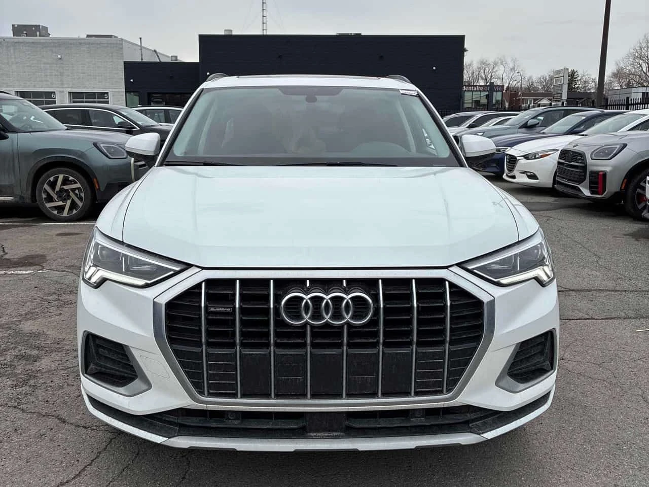 Audi Q3 * Komfort * ПОДГРЕВИ * КАМЕРА * ПАМЕТ, снимка 6 - Автомобили и джипове - 54034650