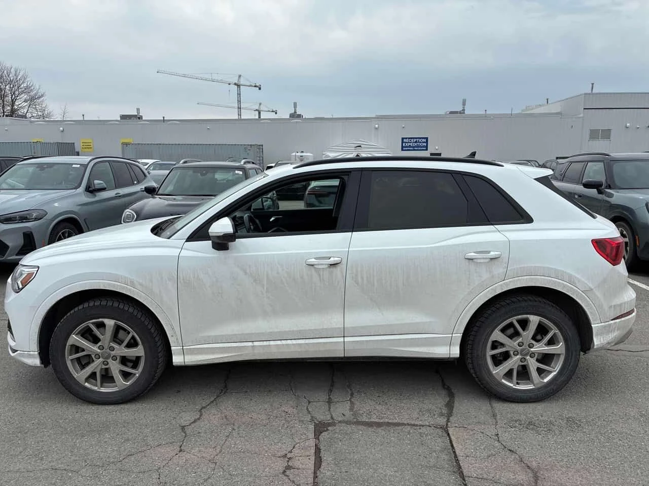 Audi Q3 * Komfort * ПОДГРЕВИ * КАМЕРА * ПАМЕТ, снимка 2 - Автомобили и джипове - 54034650