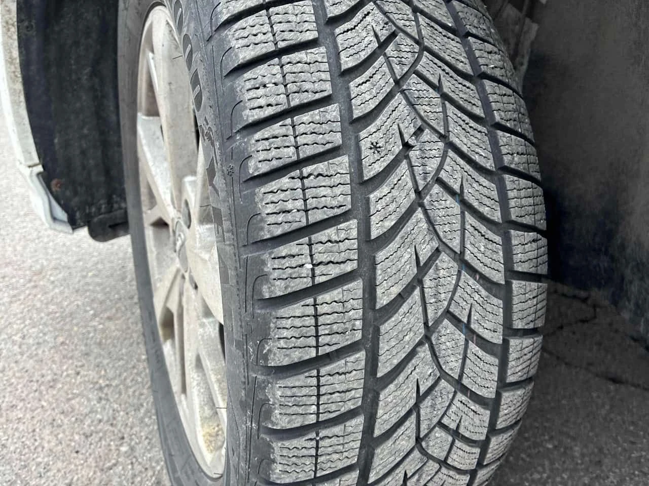 Audi Q3 * Komfort * ПОДГРЕВИ * КАМЕРА * ПАМЕТ, снимка 17 - Автомобили и джипове - 54034650