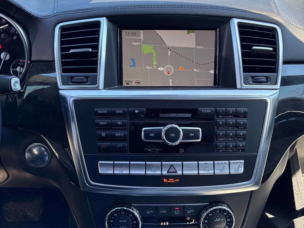 Mercedes-Benz GL 550 * PANO* KEYLESS* ПОДГРЕВ* , снимка 9 - Автомобили и джипове - 54048962