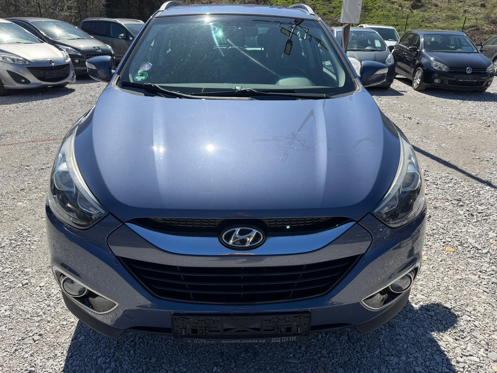 Hyundai Tucson 1.6i Бензин НАПЪЛНО ОБСЛУЖЕН, снимка 2 - Автомобили и джипове - 54133968